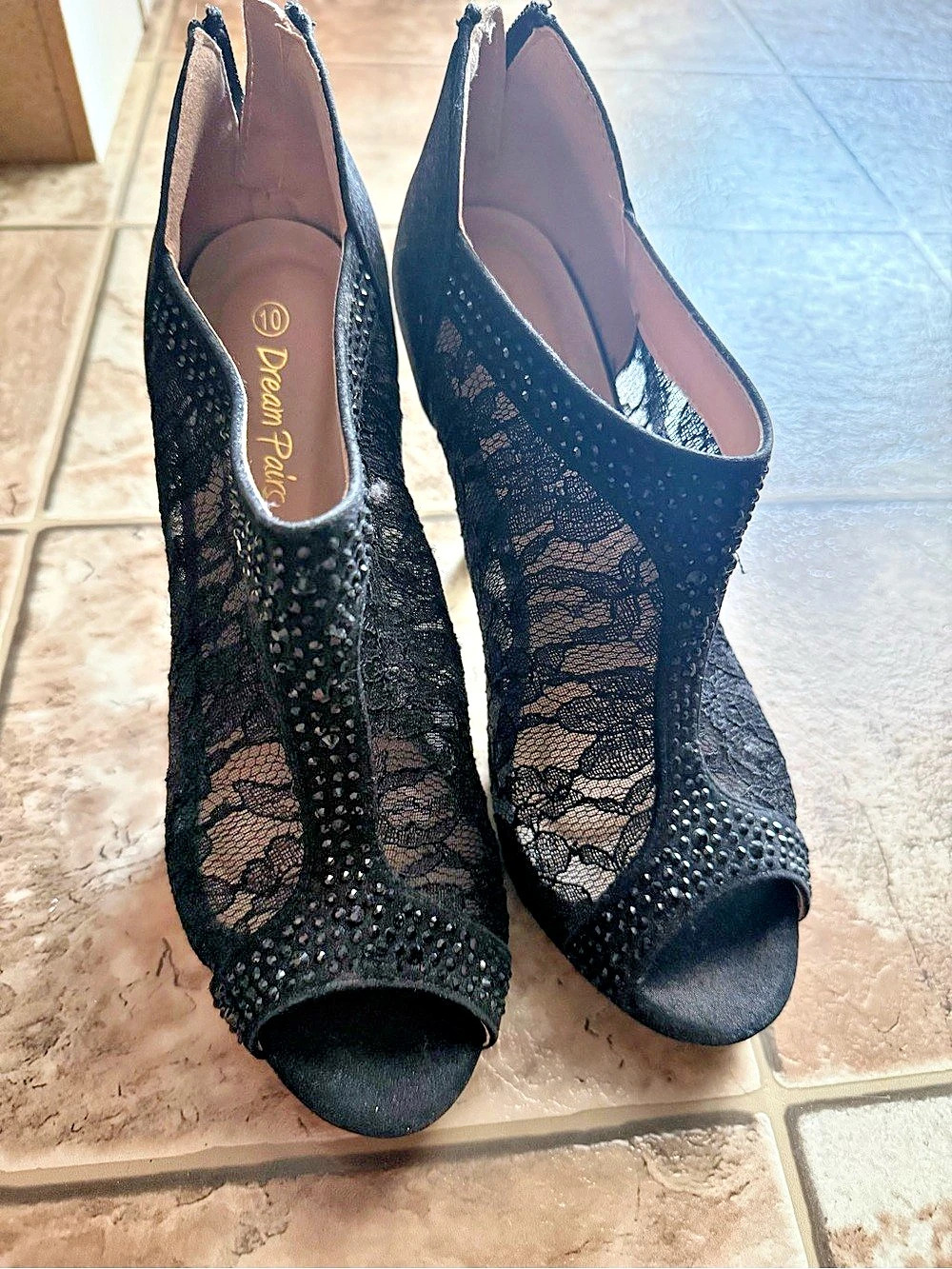 Dream Pairs Lace Peep Toe Studded Heels in Black